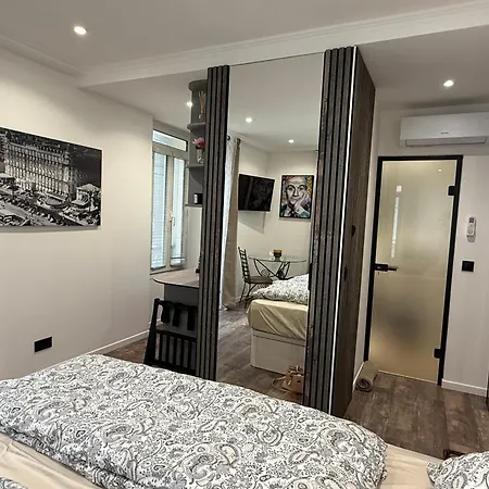 Le Pinson Mignon Carre D Or