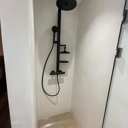 Le Pinson Mignon Carre D Or *